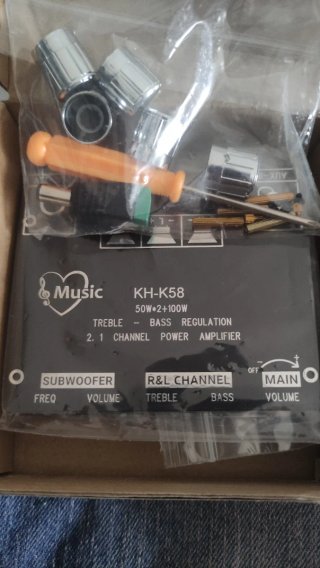 Amplificador de Audio KH-K58 200W 2.1 Canal