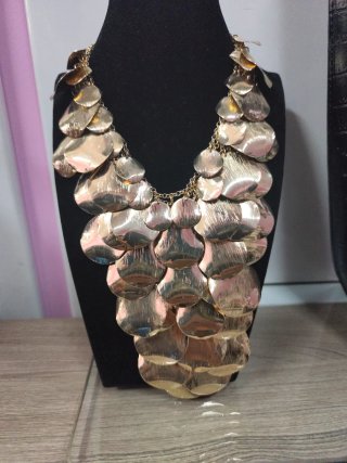 Collana metallo oro effetto squame