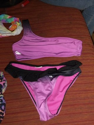 Bikini niña 10 años morado y negro marca tenth