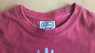 Conjunto vaquero y camiseta infantil