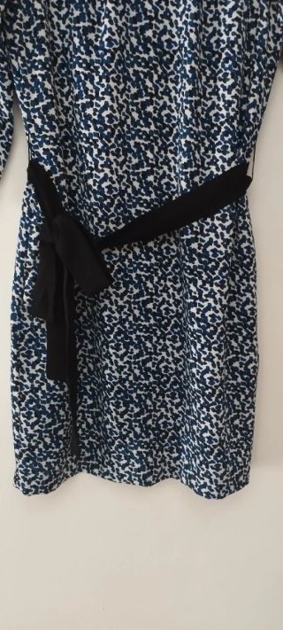 Vestido corto H&M estampado azul y negro Talla 34
