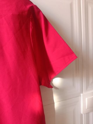Blusa vintage roja con detalles plateados Talla XL