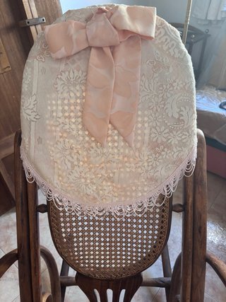 Mecedora vintage de madera y cuero