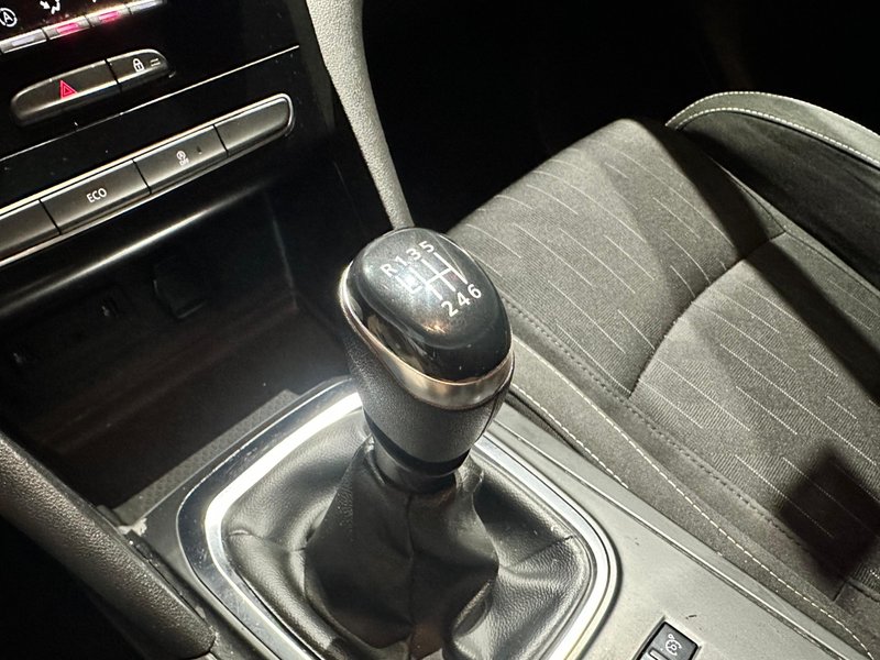 Renault Mégane 2019, foto 22