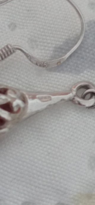 Pendientes, lágrimas de plata y ámbar.