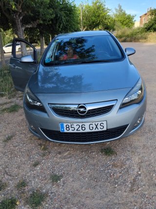 Opel AstraJ 2010