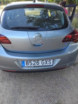 Opel AstraJ 2010