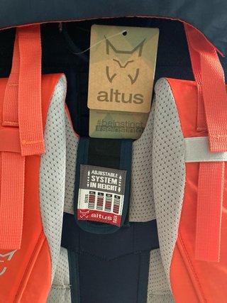 Mochila Trekking Altus 50L