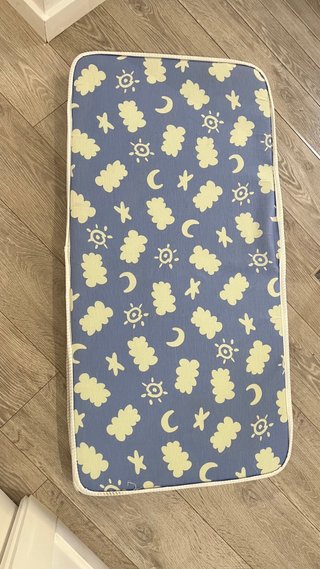 Colchón cuna estampado nubes y estrellas