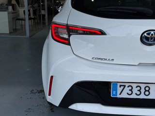 TOYOTA Corolla 1.8 125H ACTIVE TECH ECVT