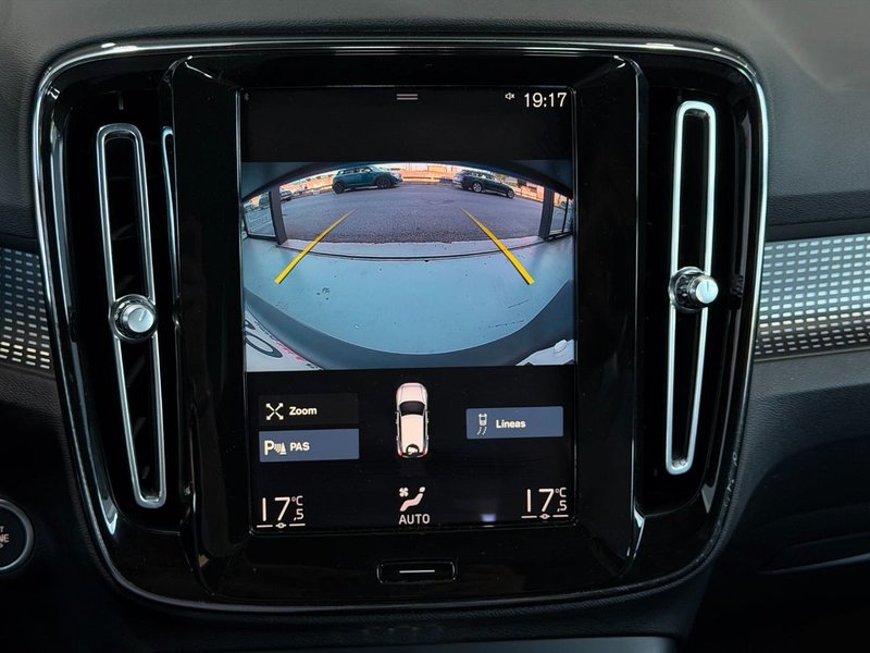 Volvo XC40 2021, foto 16