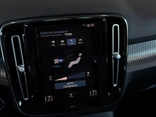 VOLVO XC40 1.5 T4 Twin Recharge RDesign Auto