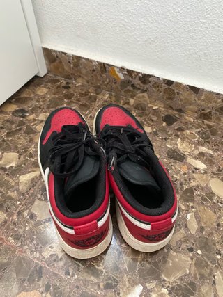 Zapatillas Nike Air Jordan Negras y Rojas