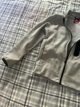 Chaqueta Nike Tech Gris