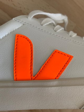 Zapatillas Veja Blancas Naranja