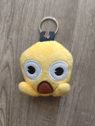 Llavero emoji amarillo peluche