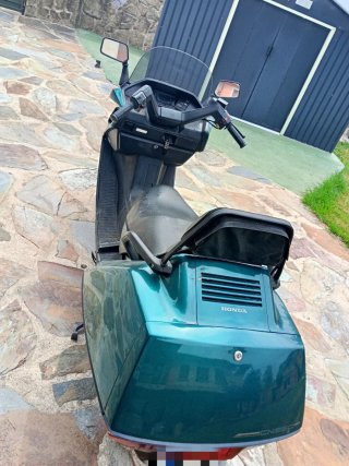 Honda CN 250 Maxi Scooter Automática