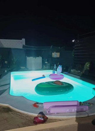 Piscina de poliéster blanca