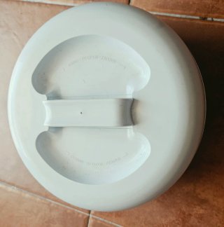 Tupper para hielo blanco y rojo