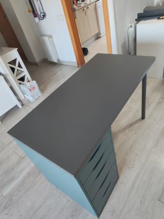 Escritorio LAGKAPTEN Gris + Cajonera ALEX Ikea