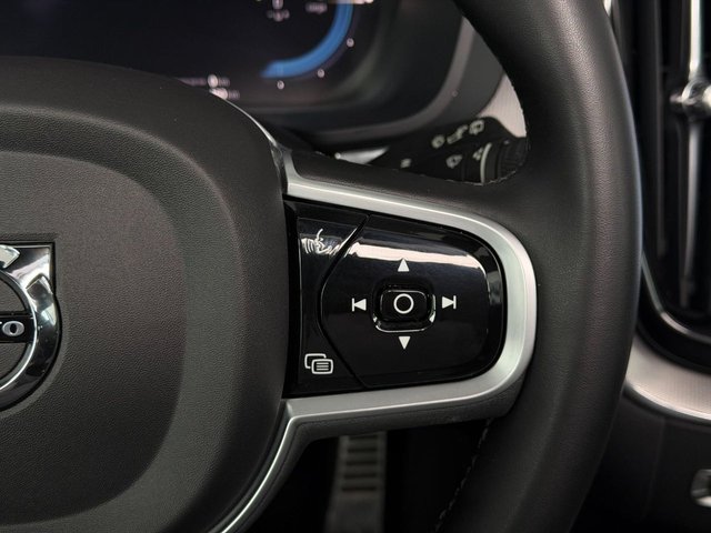 VOLVO XC60 2.0 T6 AWD Recharge Ultimate Dark Auto
