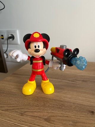 Mickey Bombero con Pistola de Agua