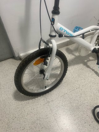 Bicicleta Decathlon con ruedines
