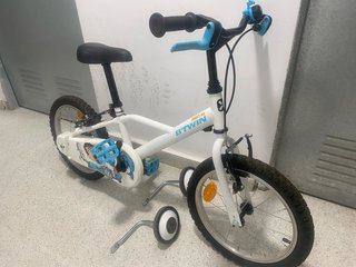 Bicicleta Decathlon con ruedines