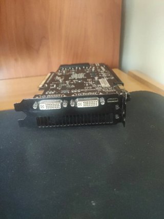 Tarjeta Gráfica ASUS GTX 560 1GB