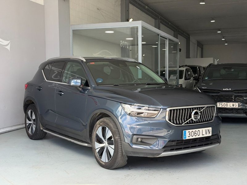 Volvo XC40 2022, foto 2