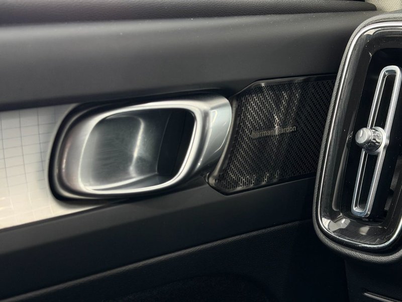 Volvo XC40 2022, foto 31