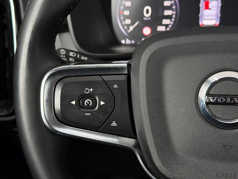 Volvo XC40 2022, foto 33