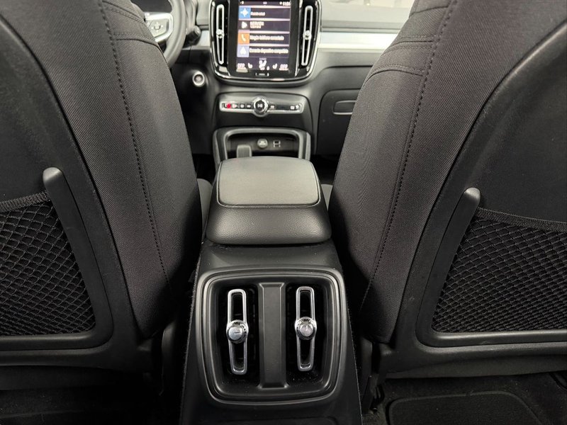 Volvo XC40 2022, foto 36