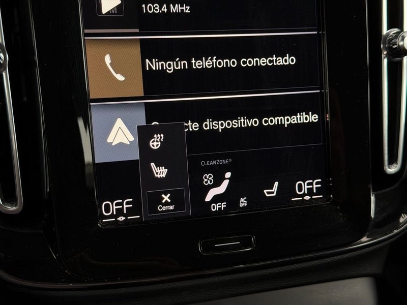 Volvo XC40 2022, foto 38
