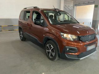 Peugeot Rifter AUT + TECHO+GRIP CONTROL