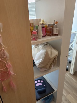 Cama alta madera y blanco