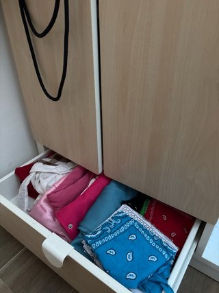Cama alta madera y blanco