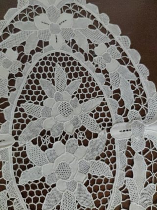 2 Centrotavola Burano fatti a mano cm 55x34