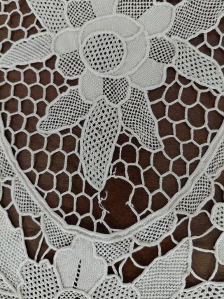 2 Centrotavola Burano fatti a mano cm 55x34