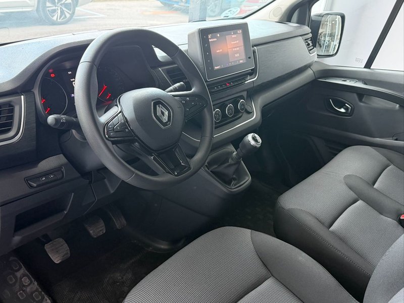 Renault Trafic 2023, foto 8