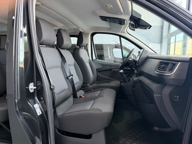 Renault Trafic 2023, foto 12