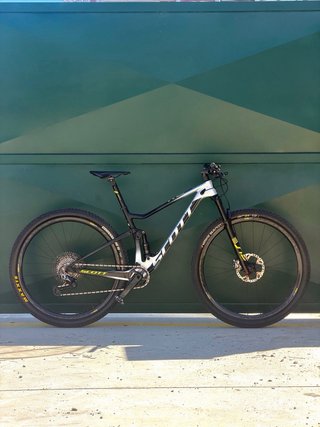Scott Spark RC 900 Pro Carbon con ruedas d carbono