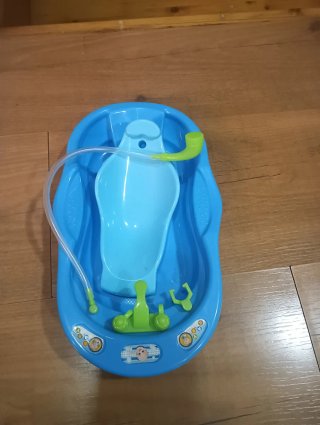 Enechantimals con bañera