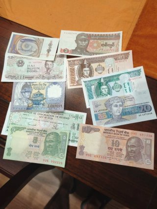 Lote de Billetes Extranjeros Varios