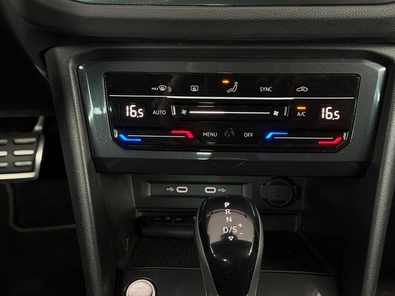 Volkswagen Tiguan R-Line 1.5 TSI DSG 2023, foto 34