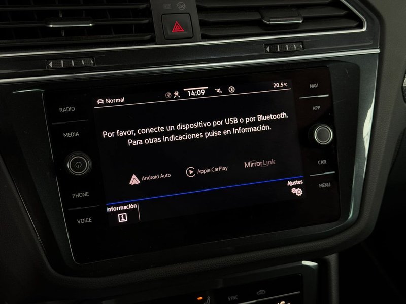 Volkswagen Tiguan R-Line 1.5 TSI DSG 2023, foto 39