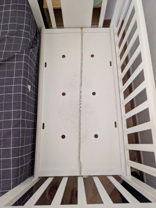 Cuna de bebé blanca Con colchón