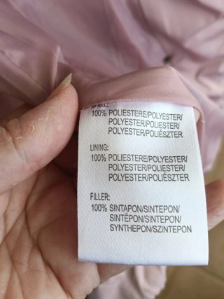 Chaqueta rosa con cuello de pelo