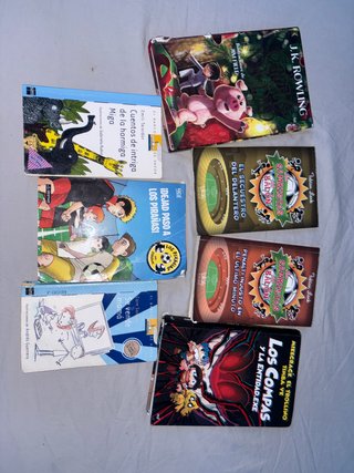 Libros juveniles variados