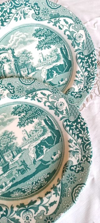 2 Spode Heritage Green